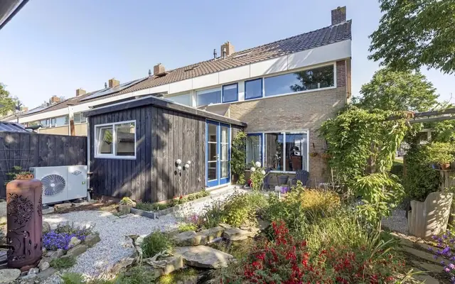 Foto van De Meeuwen 20, Dokkum
