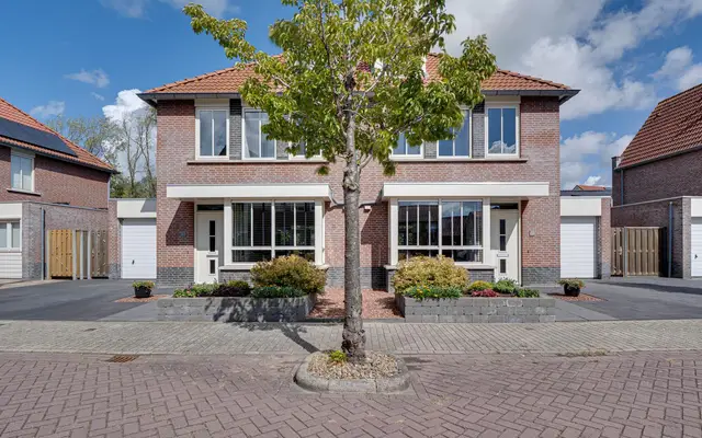 Foto van Pastorietuin 12, Ooltgensplaat