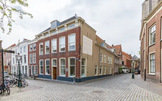 Foto van Nieuwsteeg 1, Leiden