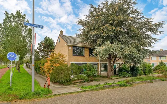 Foto van Dr. J.J.P. Oudsingel 2, Rotterdam