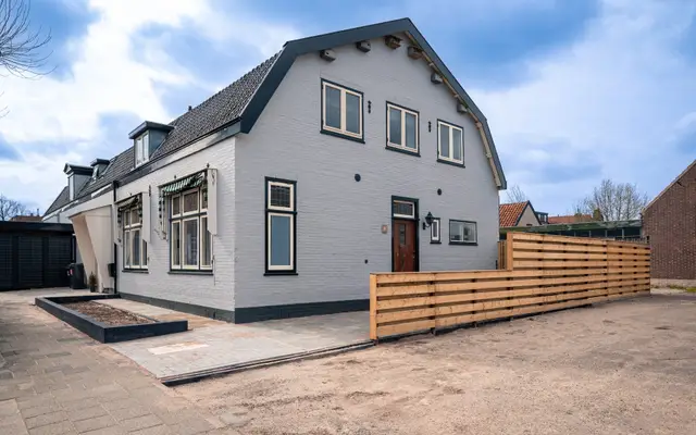 Foto van Dorpstraat 2, Nieuw-Vennep