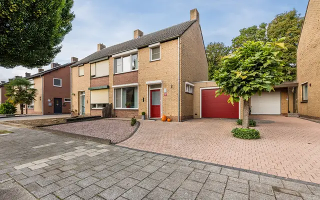 Foto van Begoniastraat 43, Echt