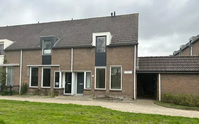 Foto van Brandnetel 15, Zwaag