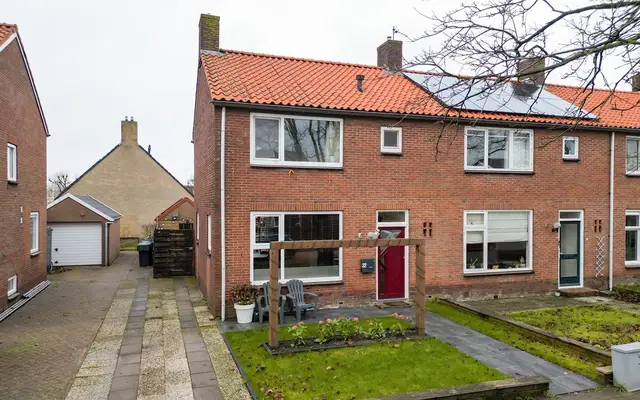 Foto van Menno Simonszstraat 32, Balk