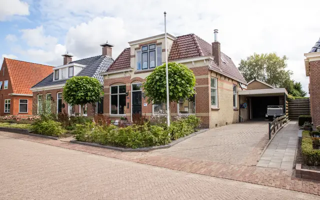 Foto van Westerbuorren 11, Tzummarum