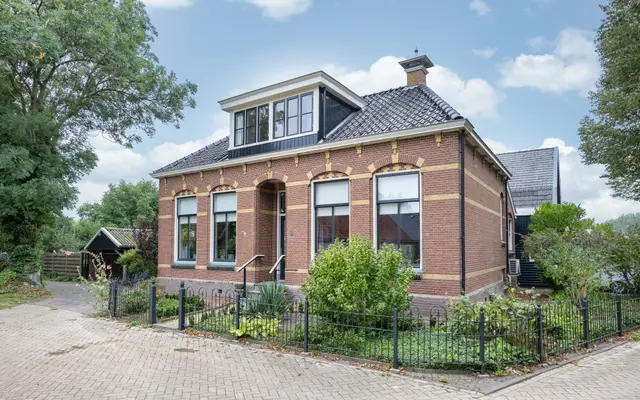 Foto van Schoolplein 9, Witmarsum