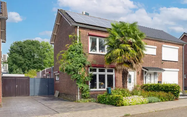 Foto van Bernadettelaan 31, Landgraaf