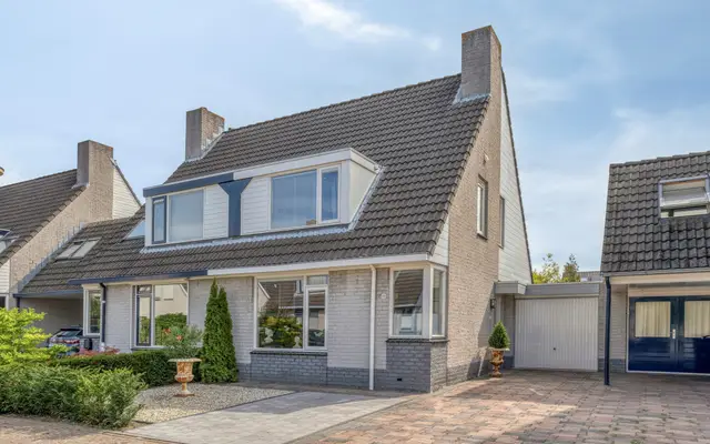 Foto van Arnold Van Lieropstraat 48, Steenbergen