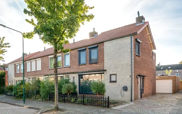 Foto van Monseigneur van Hooydonkstraat 19, Rijen