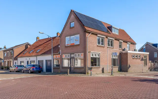 Foto van Zuiddijk 44, LANGEWEG