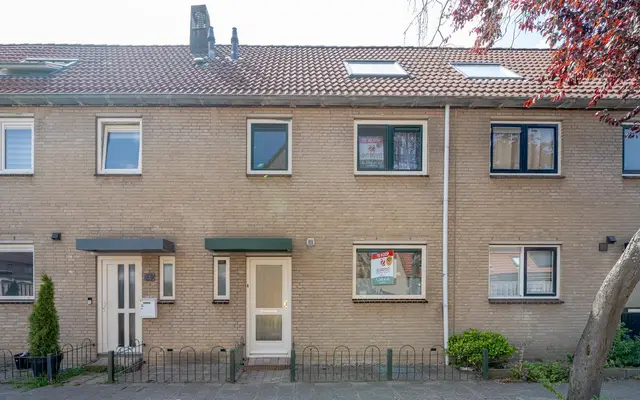 Foto van Steentijdkreek 7, Spijkenisse