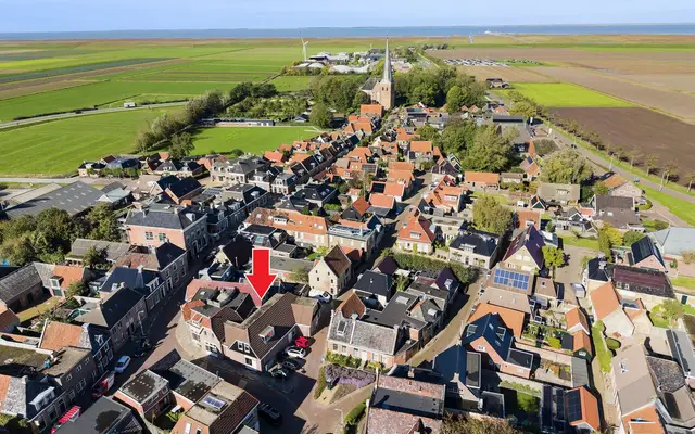 Foto van Bosma's Plein 10, Holwerd