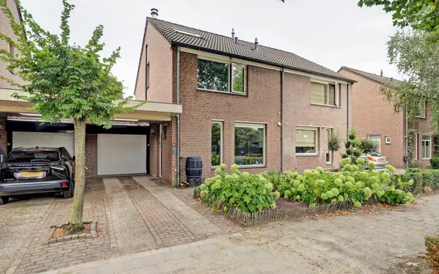 Foto van Van Leeuwenhoeklaan 25, Vlijmen