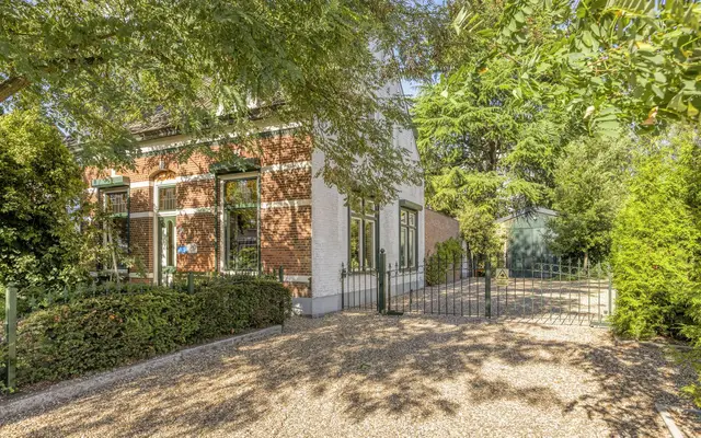 Foto van Dorpsstraat 83, Halsteren