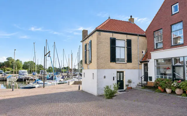 Foto van Haven 4, Stad aan 't Haringvliet