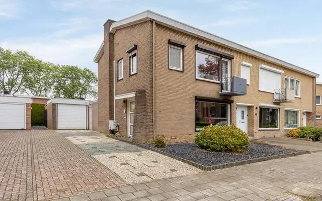 Foto van Leeuwenhoekstraat 42, Geleen