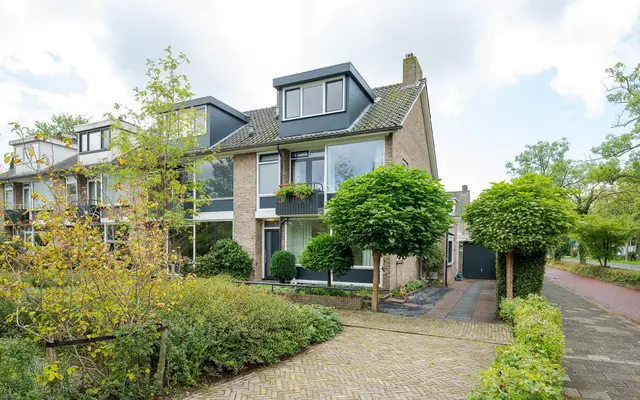 Foto van Van der Helmlaan 7, Leiden