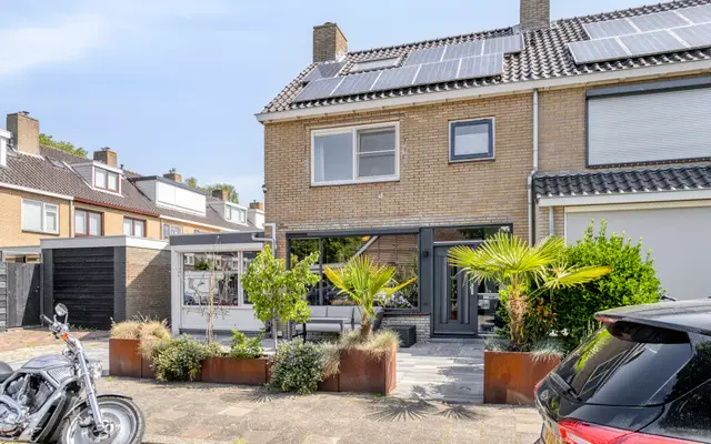 Foto van Titus Brandsmastraat 1, Heemskerk