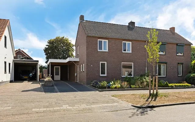 Foto van Pater van Donstraat 12, Heibloem