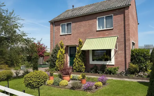 Foto van Geestweg 19, Roelofarendsveen