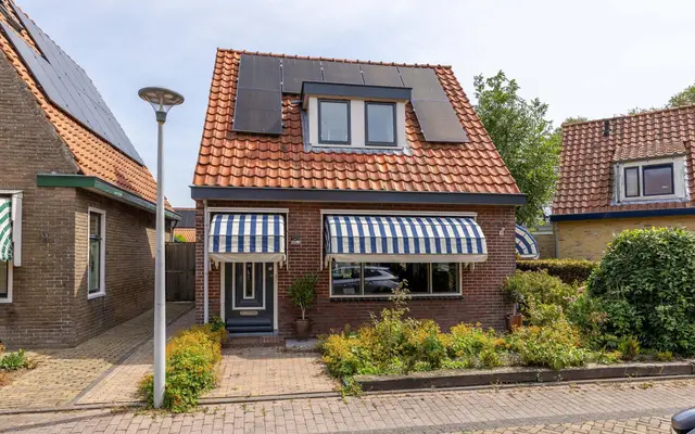 Foto van Altoenaestraat 6, St.-Annaparochie