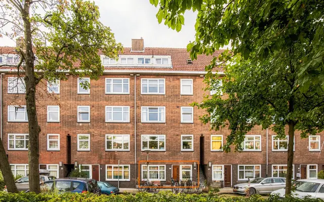 Foto van Paramariboplein 22, Amsterdam