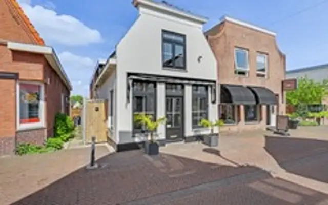 Foto van Kerkstraat 10, Strijen