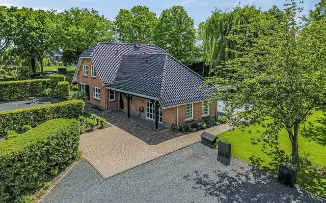 Foto van Dorpsplein 1, Kesteren