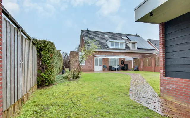 Foto van Paulus Potterstraat 1, Vinkel