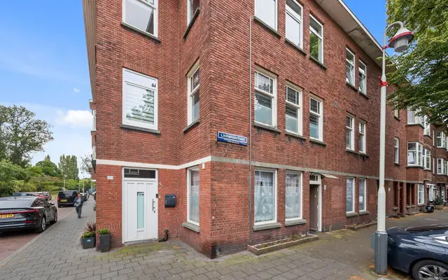 Foto van Linnaeusstraat 126, 's-Gravenhage