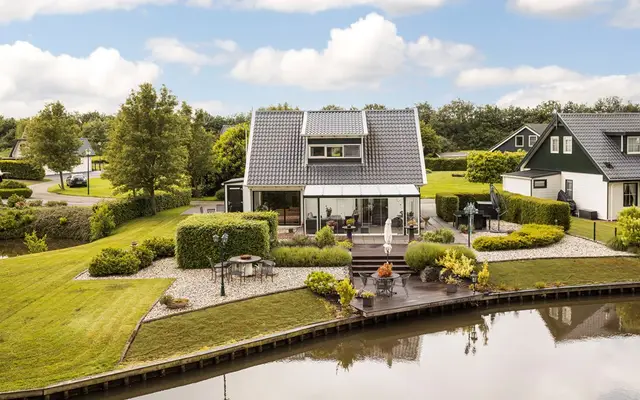 Foto van Zuiderdwarsdijk 28, Gasselternijveen