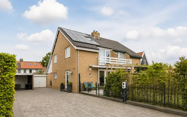 Foto van Dorpsstraat 13, Markenbinnen
