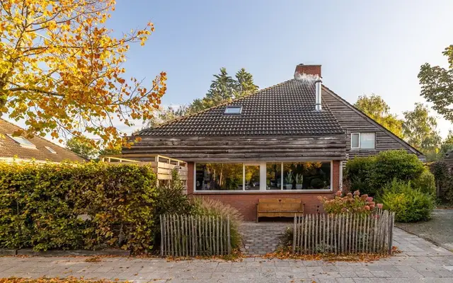 Foto van De Eker 15, Balk