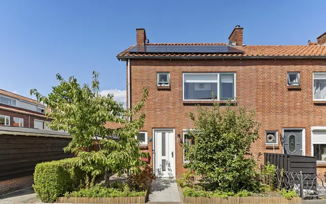 Foto van Azaleastraat 2, Alblasserdam