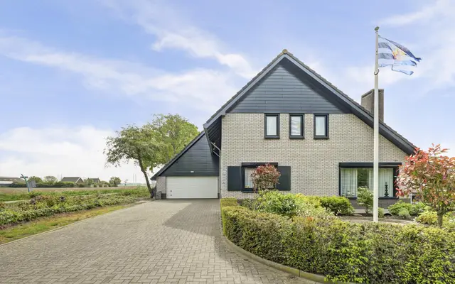 Foto van Deken Tomaslaan 46, 's-Heerenhoek
