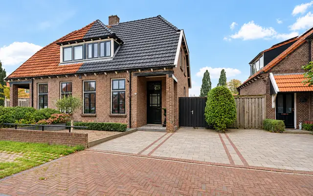 Foto van Spanjaardsplein 13, Borne