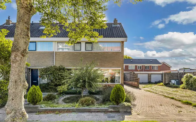Foto van Hertog van Saxenlaan 68, 