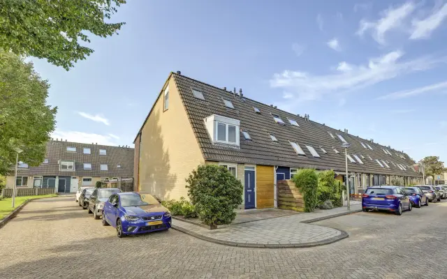 Foto van Fie Carelsenstraat 24, Spijkenisse