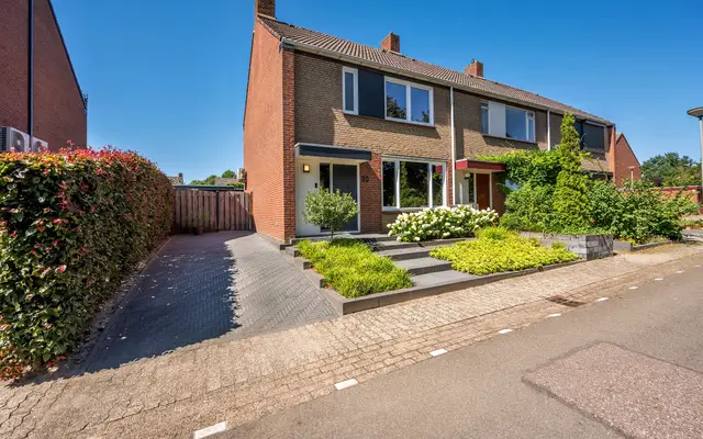 Foto van Burg van Leentstraat 80, Grubbenvorst