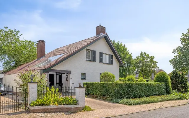 Foto van Drs J. Lebensstraat 22, Roosteren