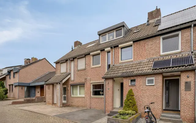 Foto van Titanenhof 8, Maastricht