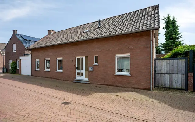 Foto van Lindestraat 1, Echt