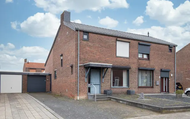 Foto van Dr. Marga Klompéstraat 15, Landgraaf