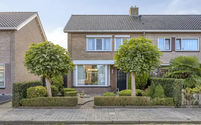 Foto van Hazelaarstraat 8, Fijnaart