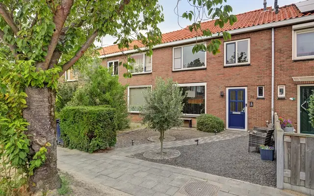Foto van Bernhardstraat 28, Rozenburg