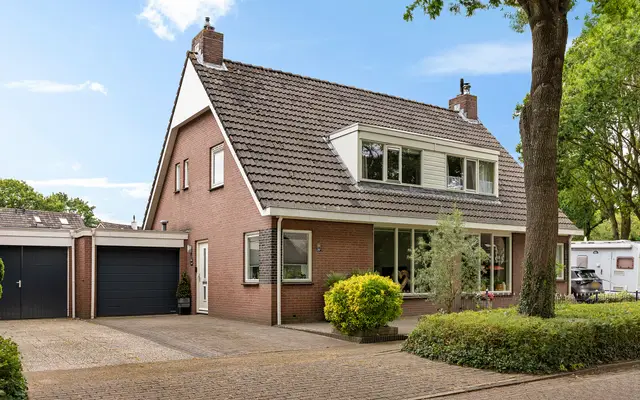 Foto van Luchtenstein 36 a, De Wijk