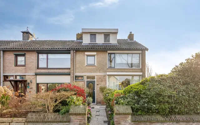 Foto van Burgemeester Elkhuizenlaan 12, Halsteren