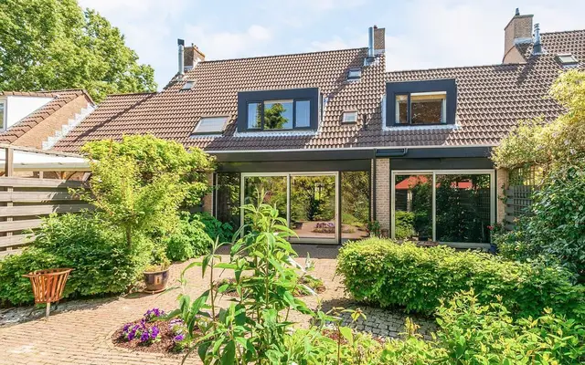Foto van Lokhorst 75, Alphen aan den Rijn