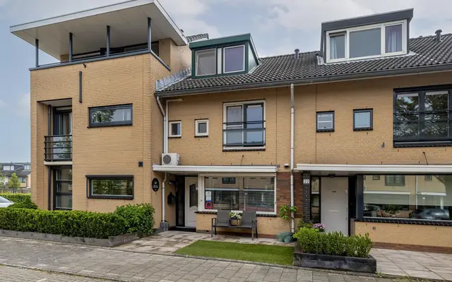 Foto van Van Eesterenveld 20, Barendrecht