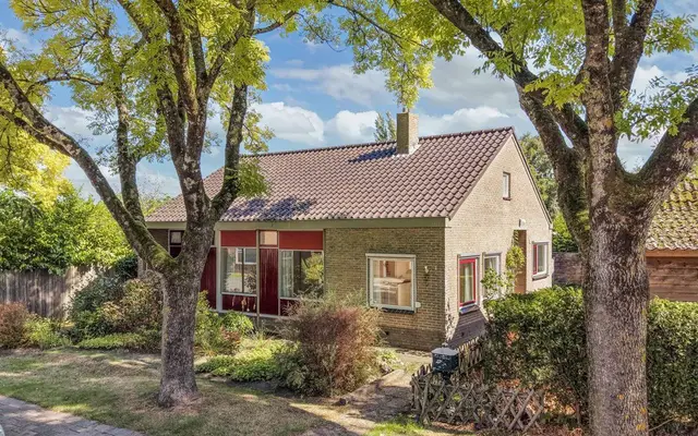 Foto van Meester Döllestraat 1, Bakhuizen